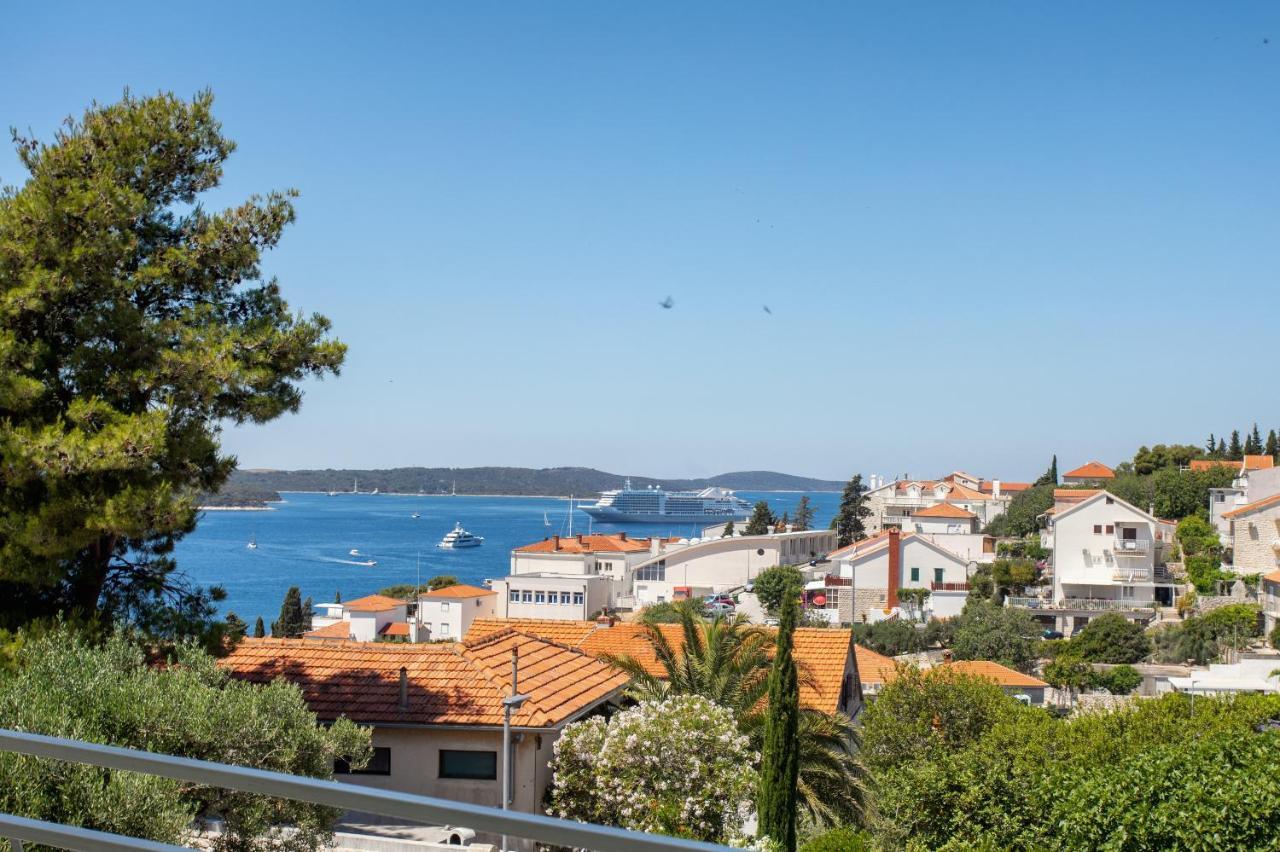 Apartments Luksa - Zf Hvar Hvar Town Exterior foto
